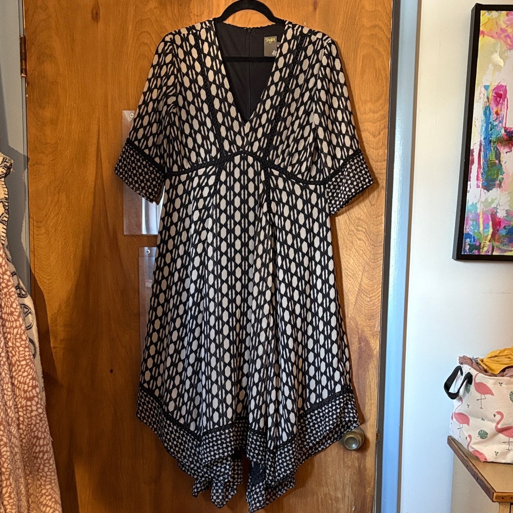 Taylor Women’s Flowy Midi Dress Black and Beige Geometric Pattern